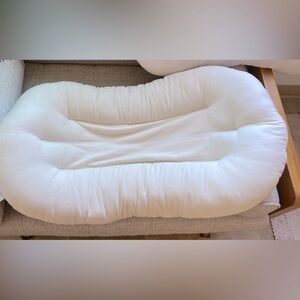Snuggle me organic infant lounger